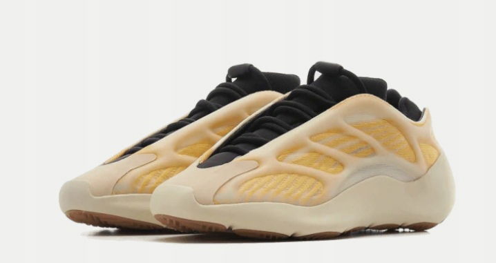 Adidas Yeezy Boost 700 V3 Mono Safflower veľkosť 39 1/3