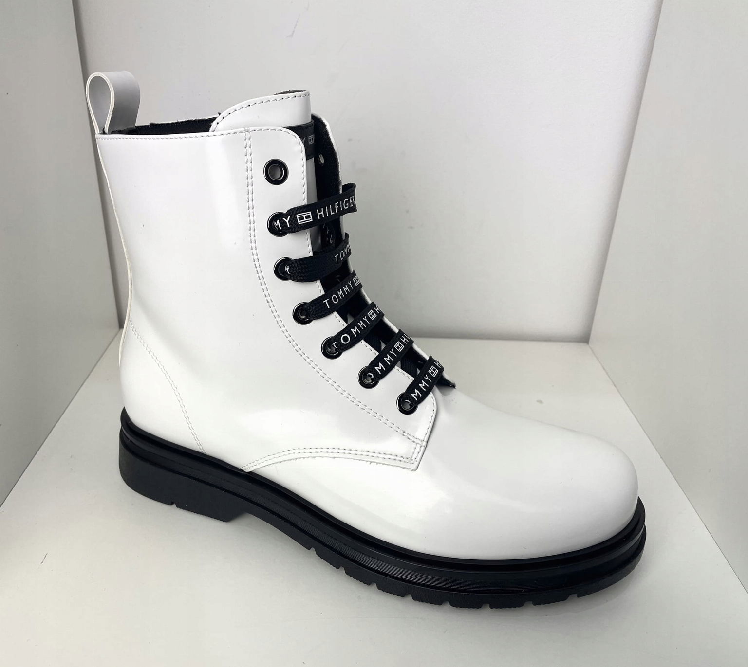 Dámske čižmy Tommy Hilfiger T4A5-32010 White 36