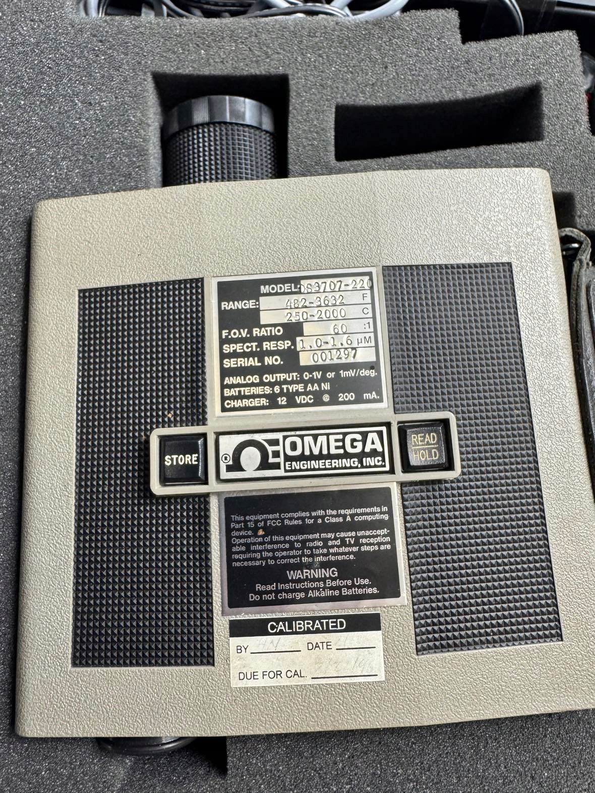 Infračervený teplomer Omega Model OS3707-220