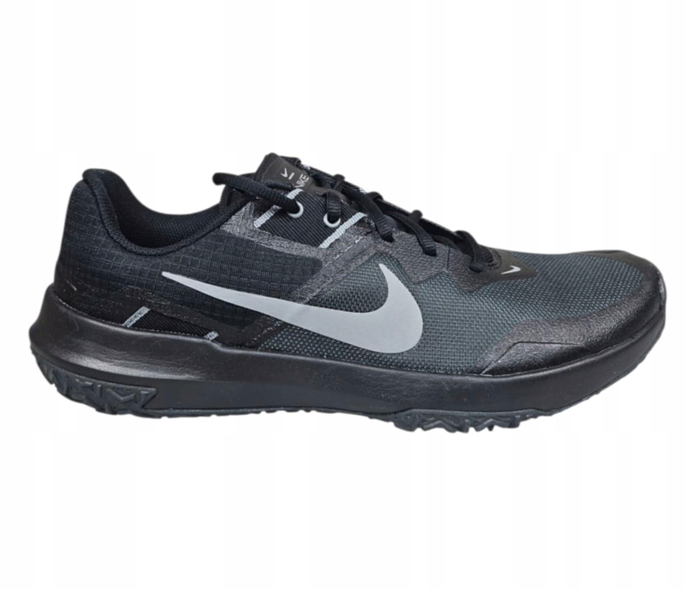 Nike Varsity Compete TR3 CJ0813 002 Dk Dymovo Šeda Čierna veľ. 44