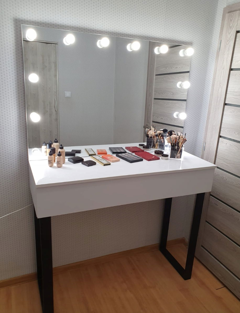 Toaletka Ami 120 Cn Na Vizáž, Make-up, Make Up