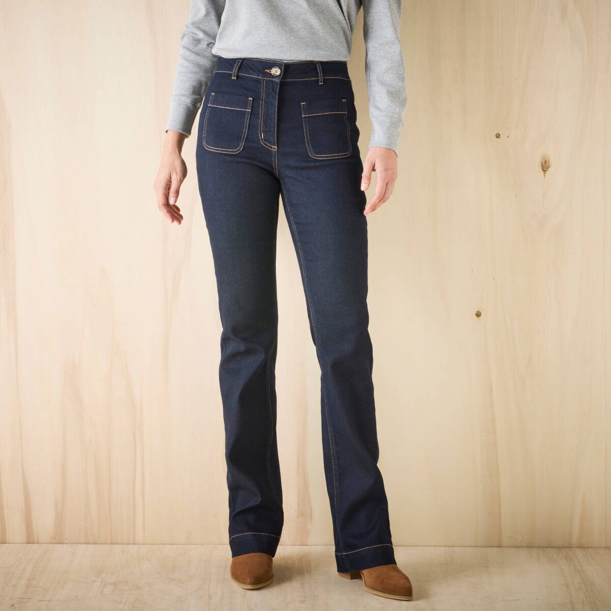 Bootcut džínsy s našitými vreckami