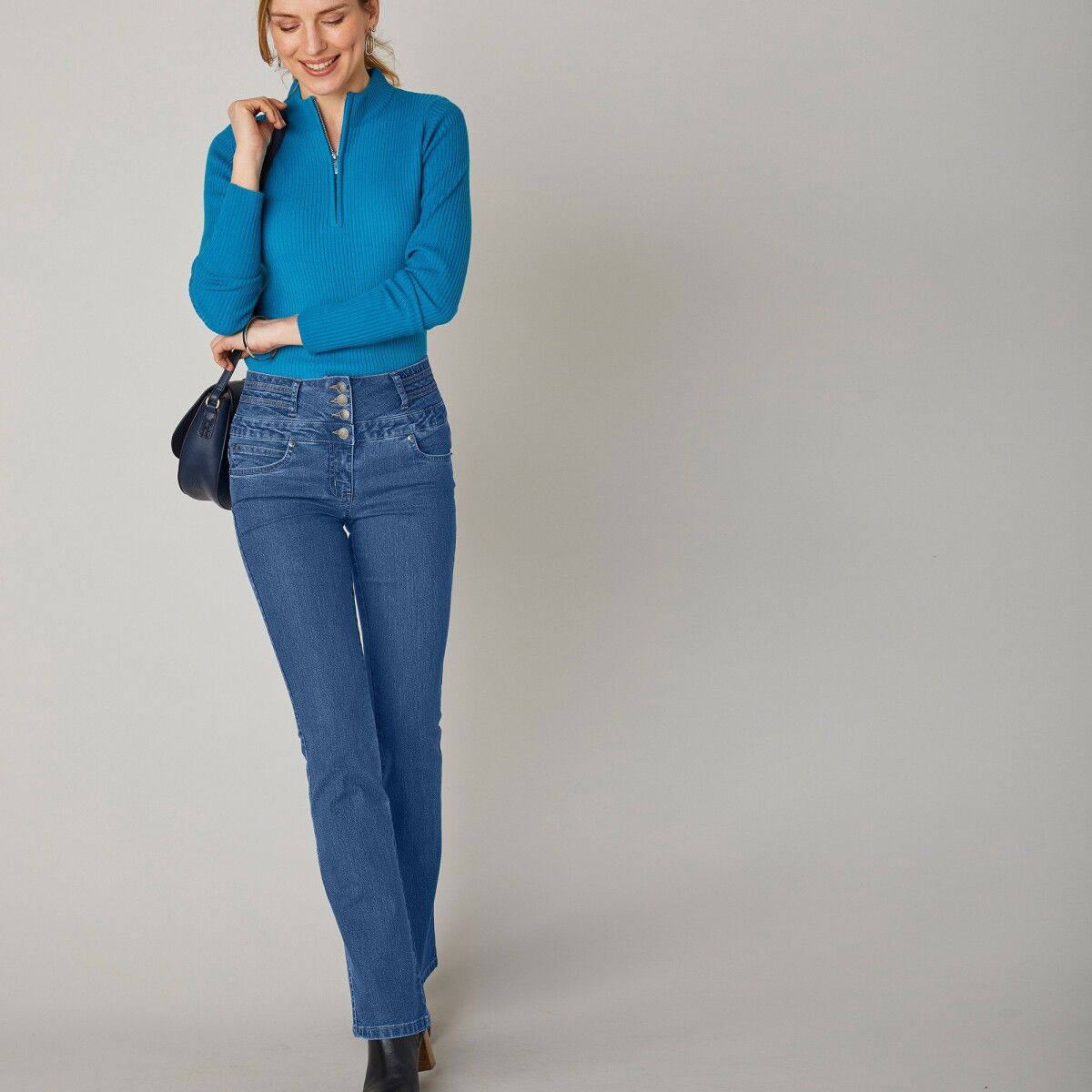 Bootcut džínsy s vysokým pásom pre nižšiu postavu – obrázok 8