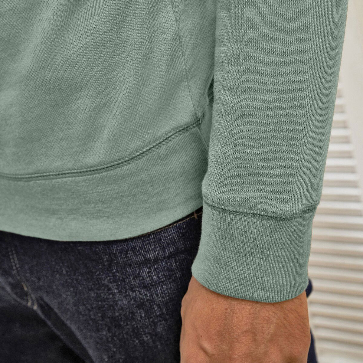 Mikina z česaného moltonu so stojačikom na zips – obrázok 4