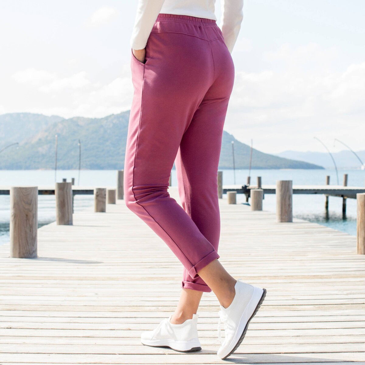 Moltonové joggingové nohavice s pružným pásom – obrázok 5