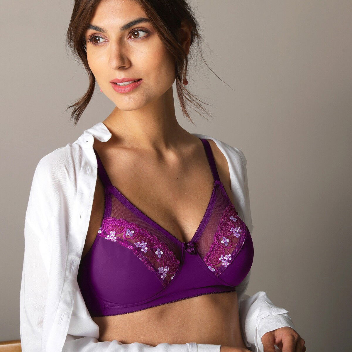 Podprsenka „Caminata“ zn. Confidence Lingerie® s výšivkou, bez kostíc – obrázok 5