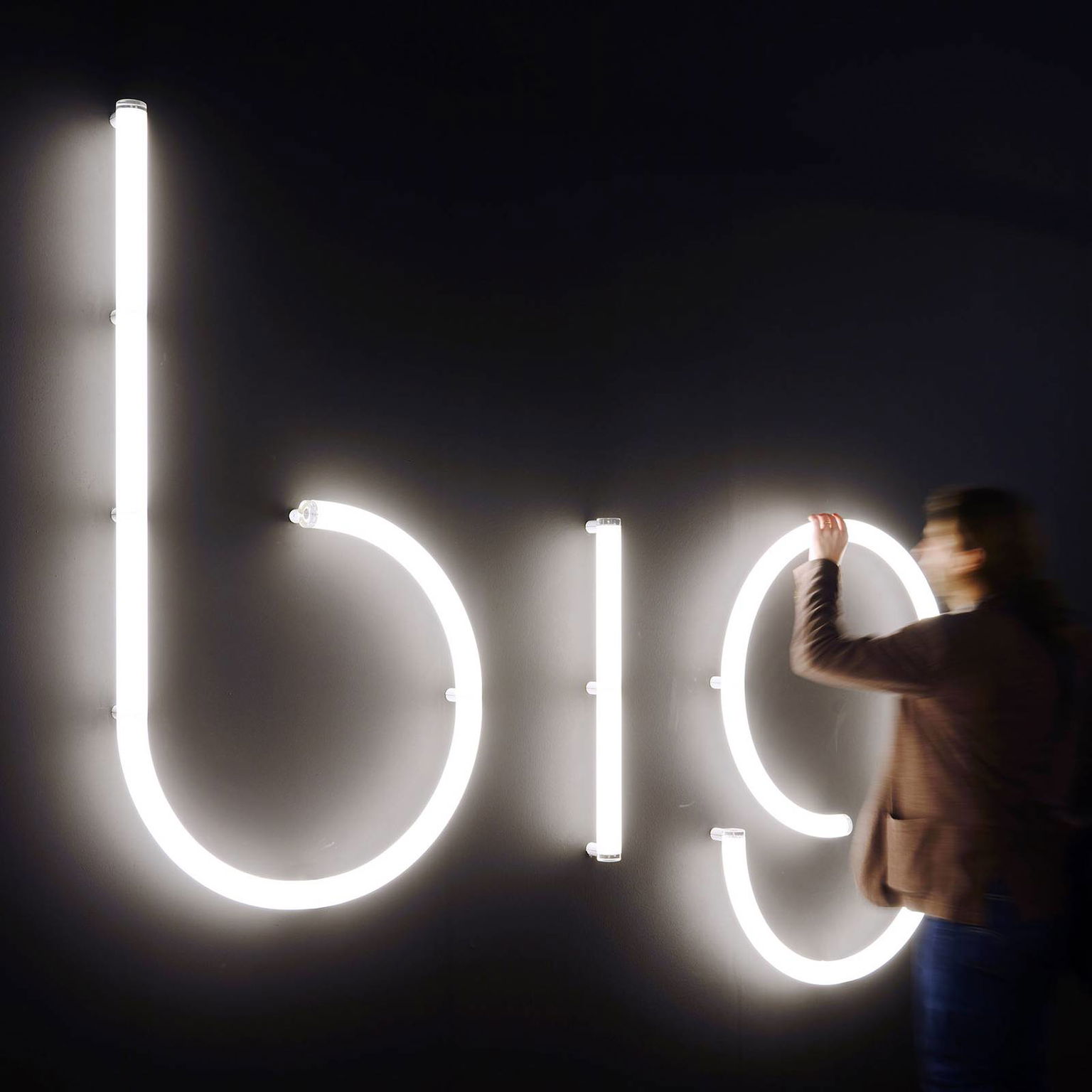 Artemide Abeceda svetla nástenné veľké písmeno J – obrázok 6