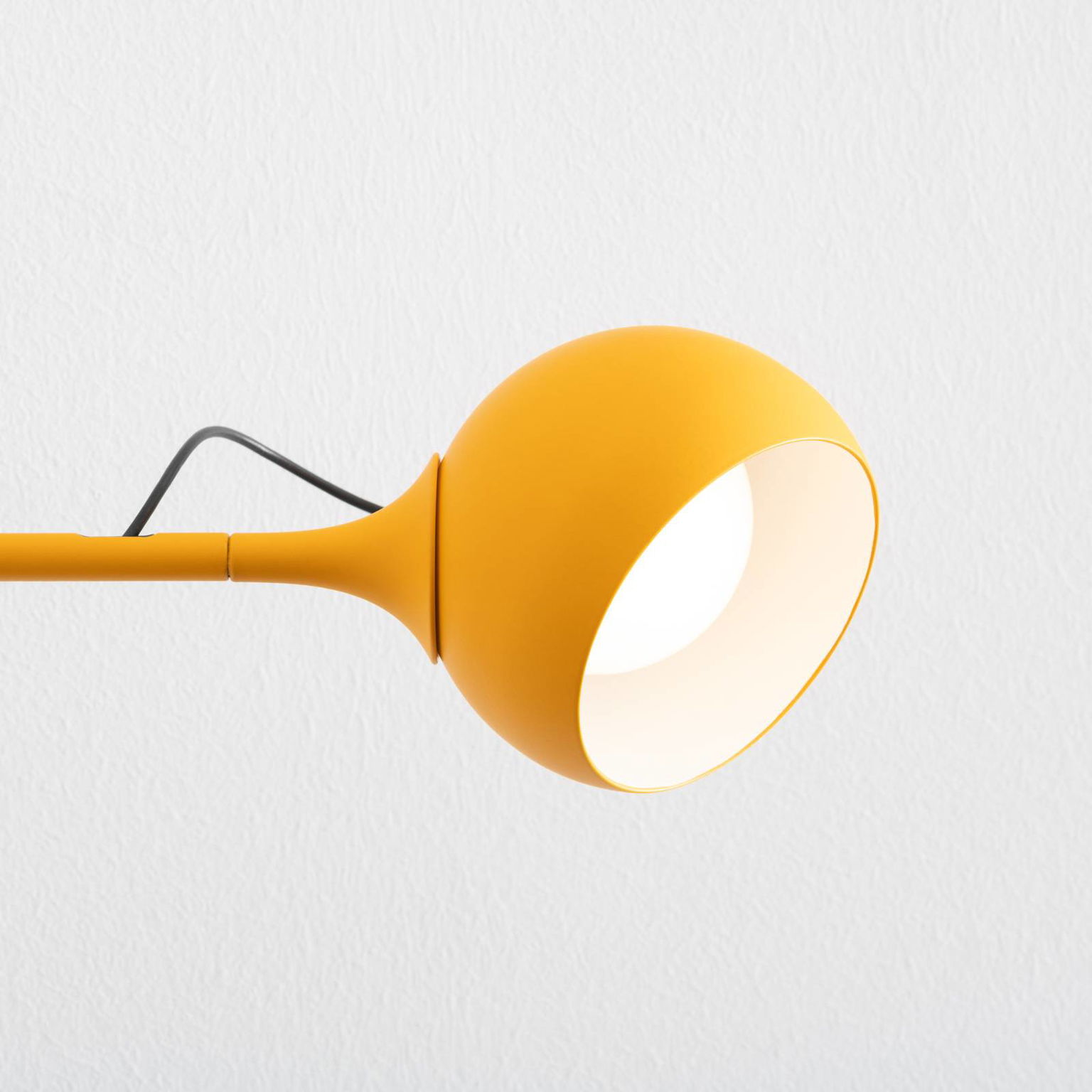 Artemide Ixa Reading LED lampa stmievateľná žltá – obrázok 2