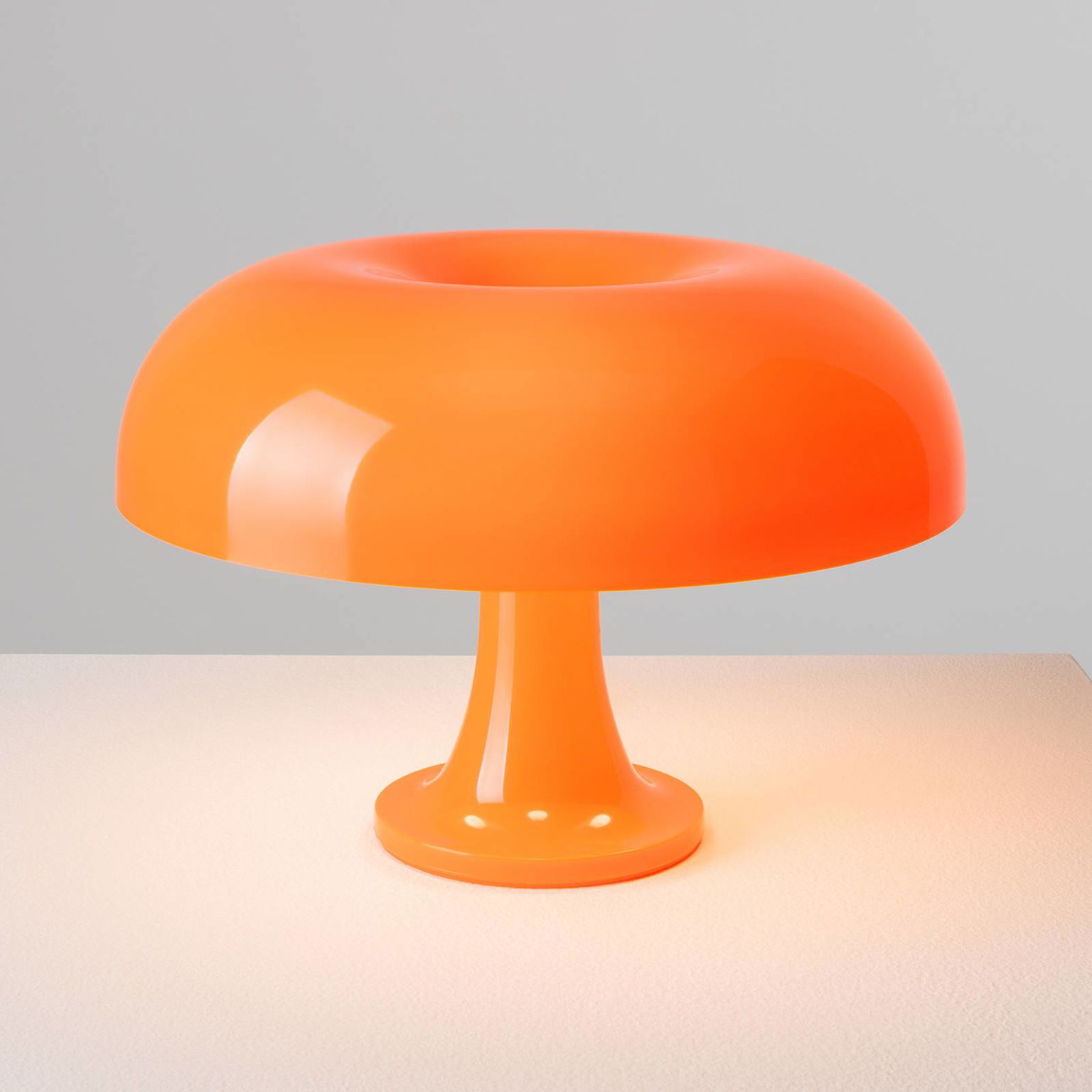 Artemide Nessino – dizajnová stolová lampa, oranžová – obrázok 5