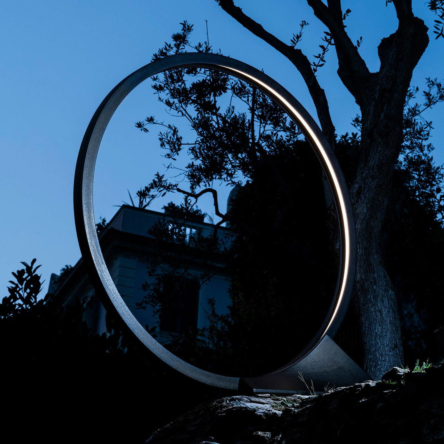 Artemide O LED svetlo na terasu, Ø 150 cm – obrázok 5