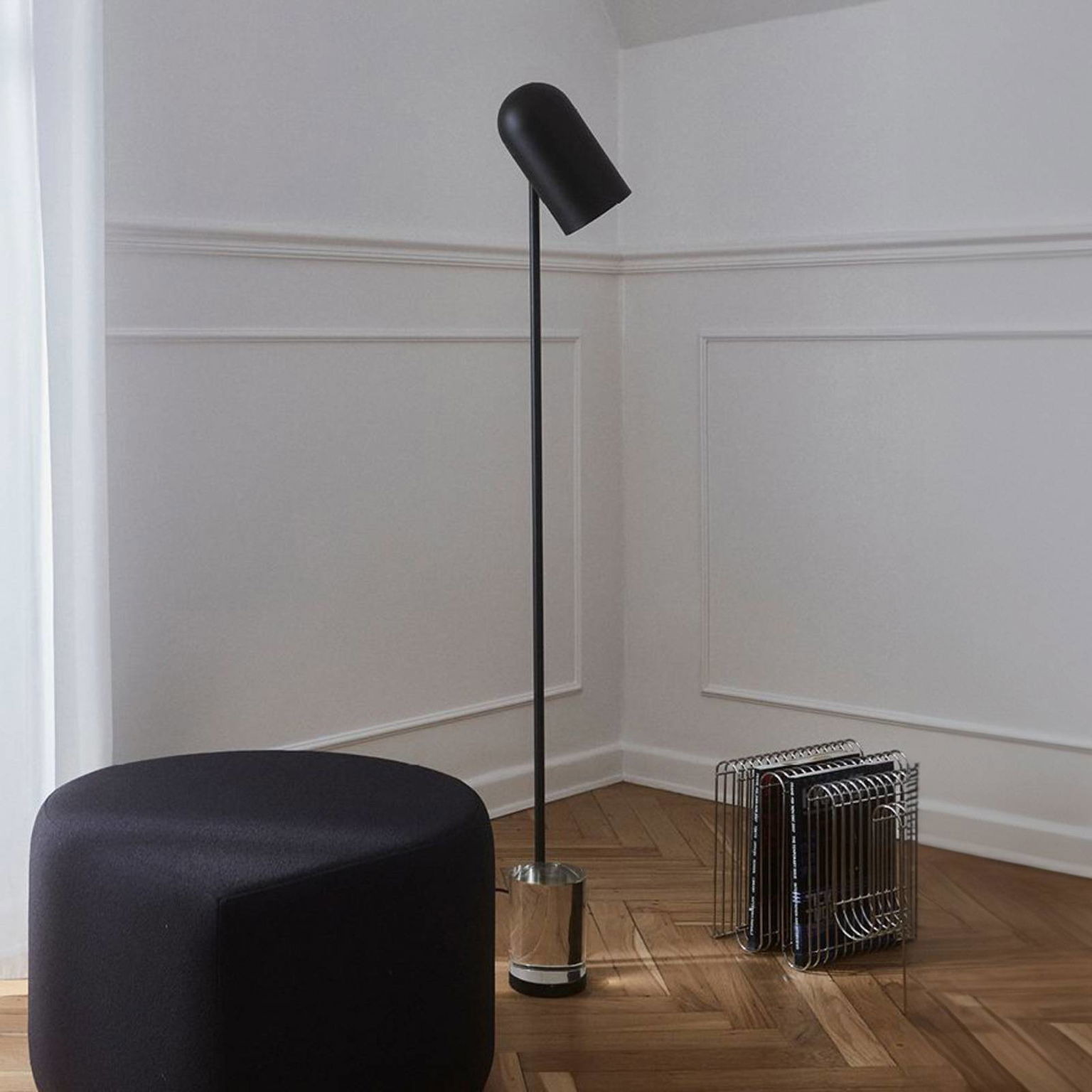 AYTM Stojacia lampa Luceo, čierne – obrázok 2