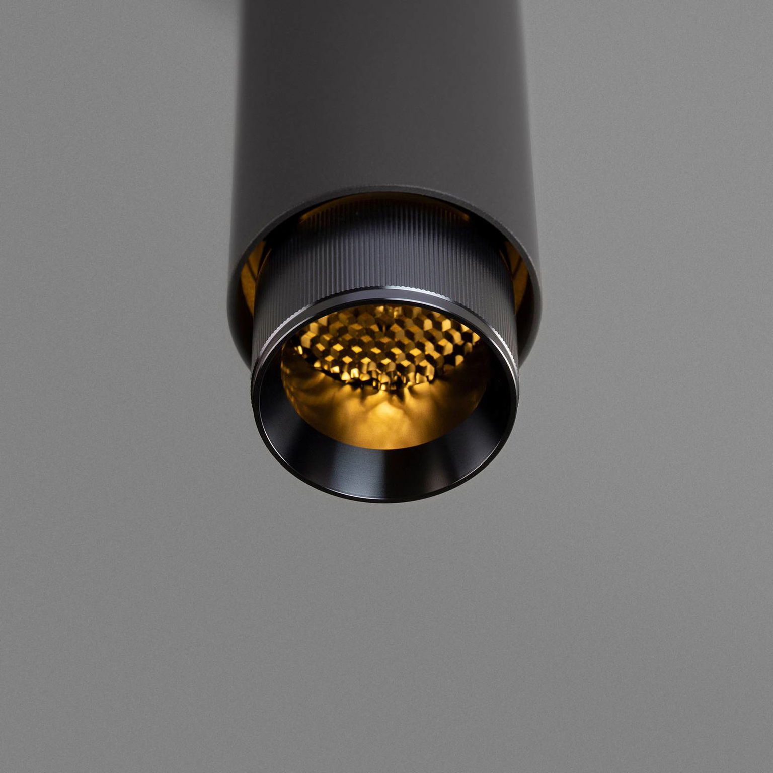 Buster + Punch Exhaust závesné grafit/gunmetal – obrázok 3