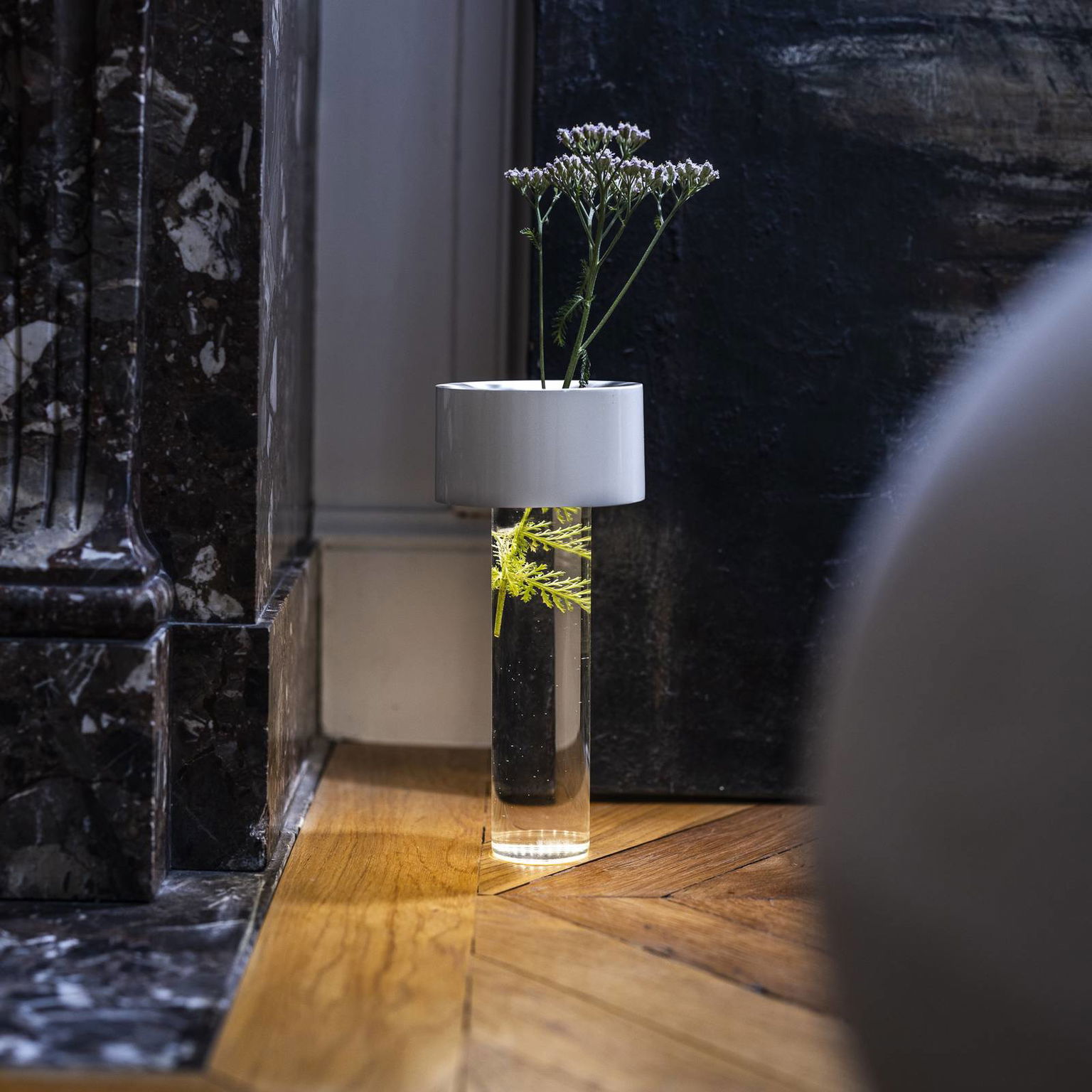 Foscarini LED stolová lampa Fleur, biela