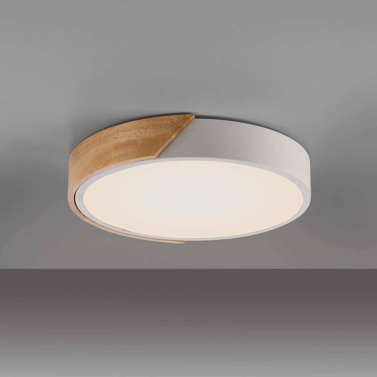 JUST LIGHT. Stropné LED svietidlo Bila, biele, Ø 32 cm, drevo – obrázok 4