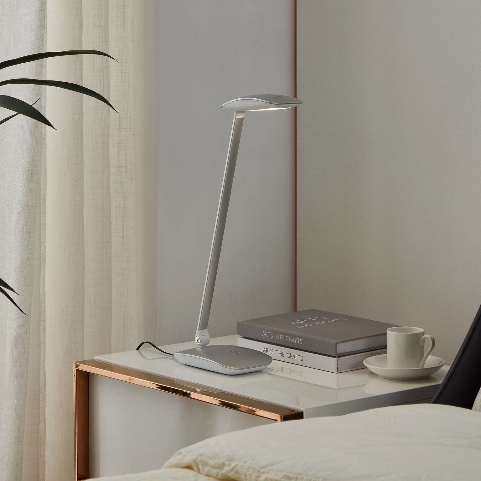 LED lampa na písací stôl Cajero stmievač striebro – obrázok 3