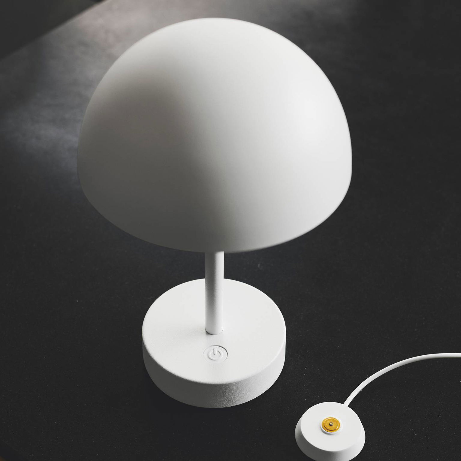 LED stolová lampa Ellen To-Go, biela, hliník – obrázok 3