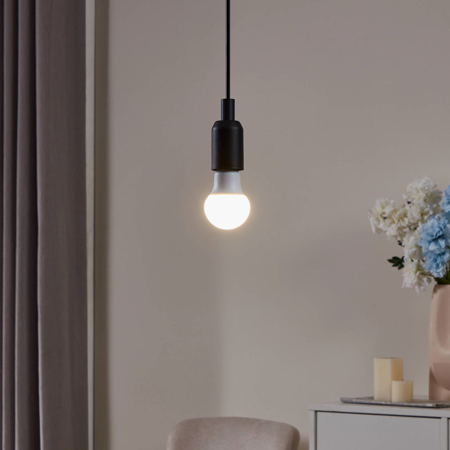LED žiarovka E27 A60 9 W, teplá biela, opál – obrázok 2