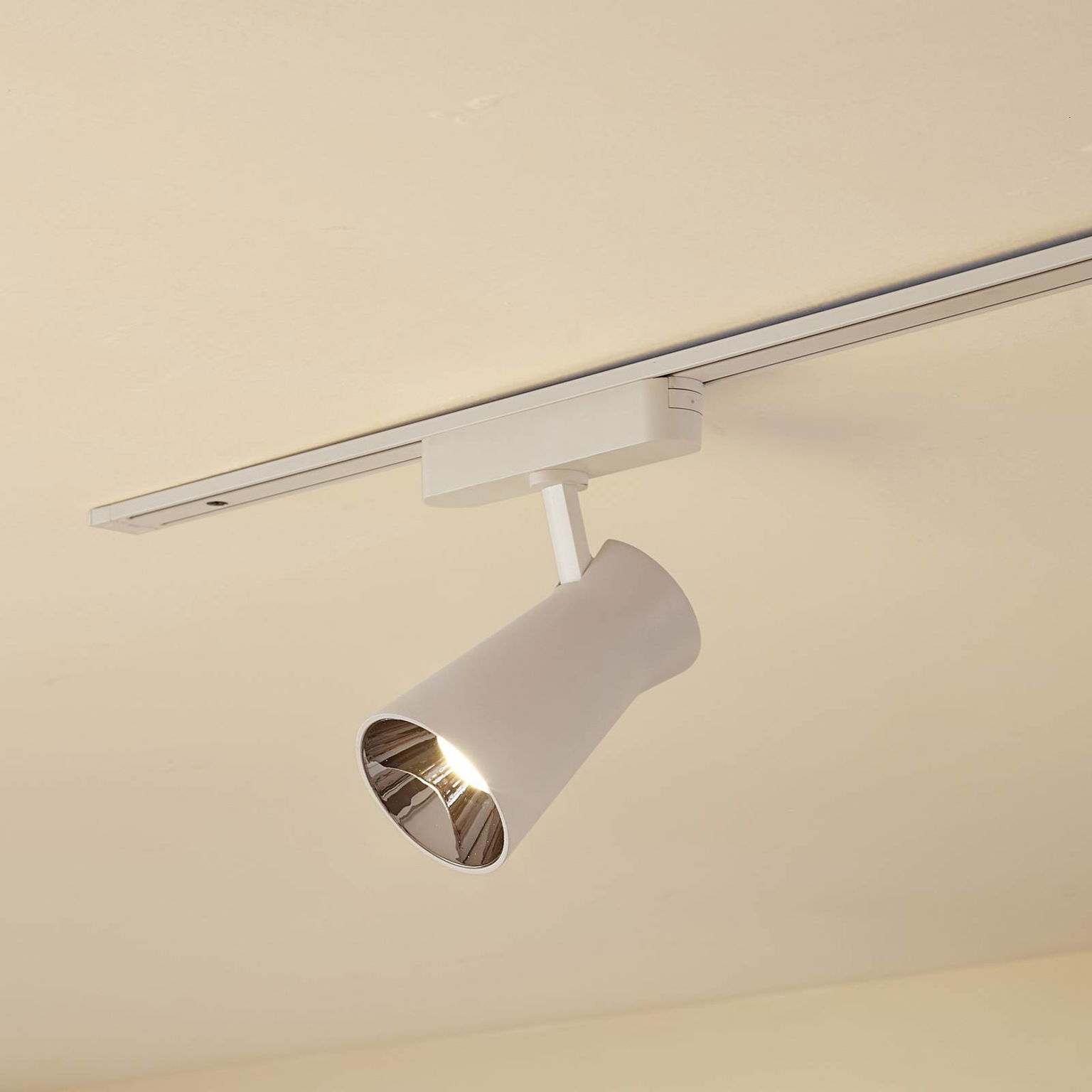 Lindby LED reflektor 48 V Lumaro, biely, Ø7cm, plast, stmievateľný