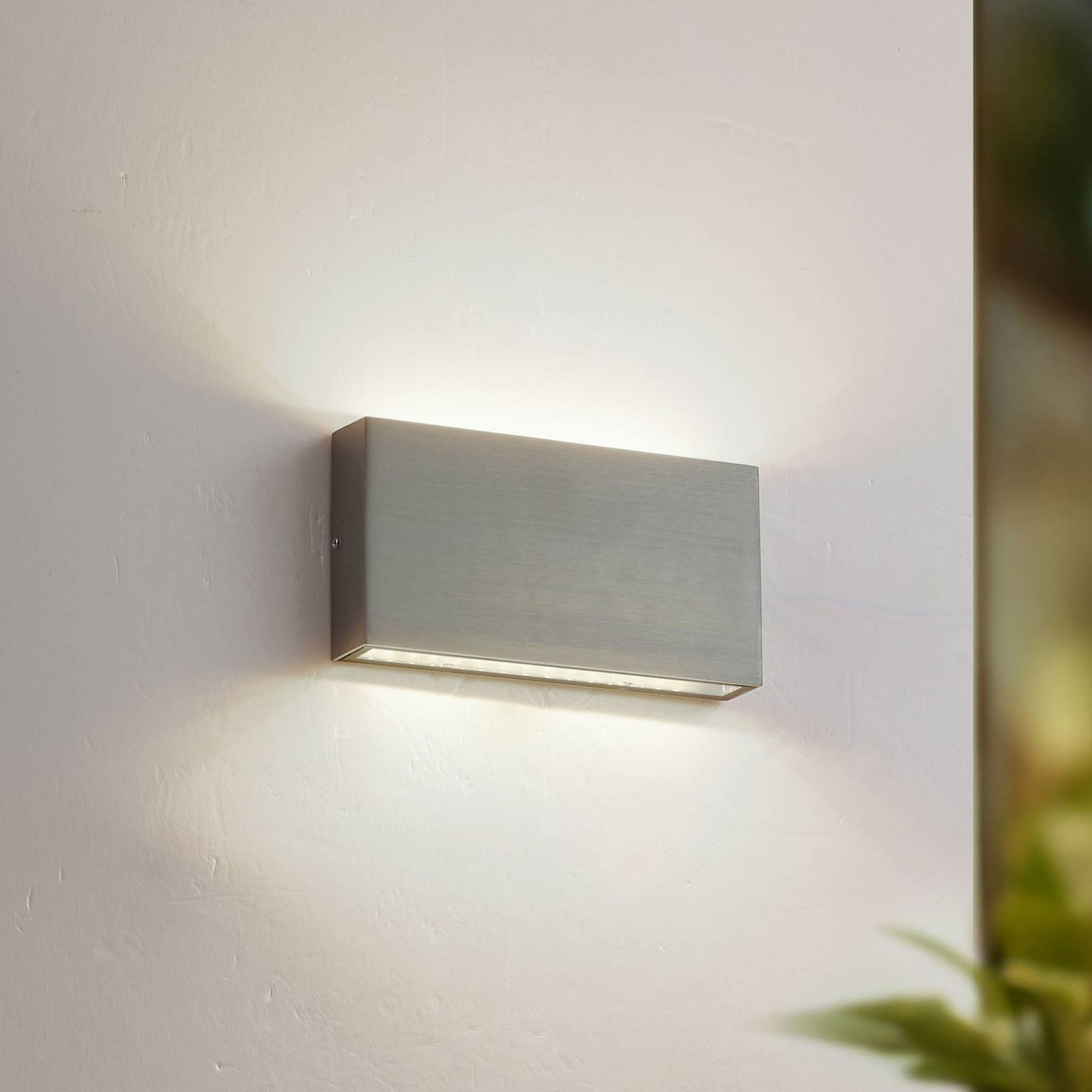 Lindby LED vonkajšie nástenné svietidlo Jarte, strieborná, kov, 17 cm, IP54