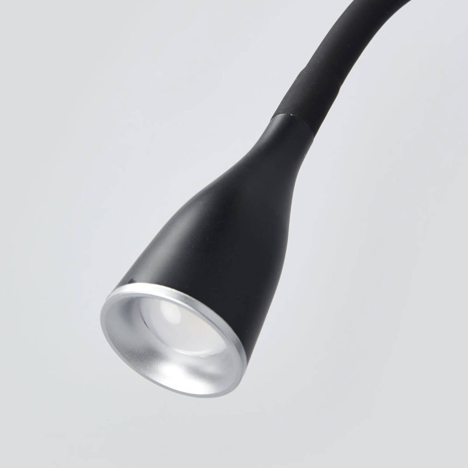 Nástenné svietidlo Lindby LED Enna, 34 cm, čierne, vypínač, USB – obrázok 4