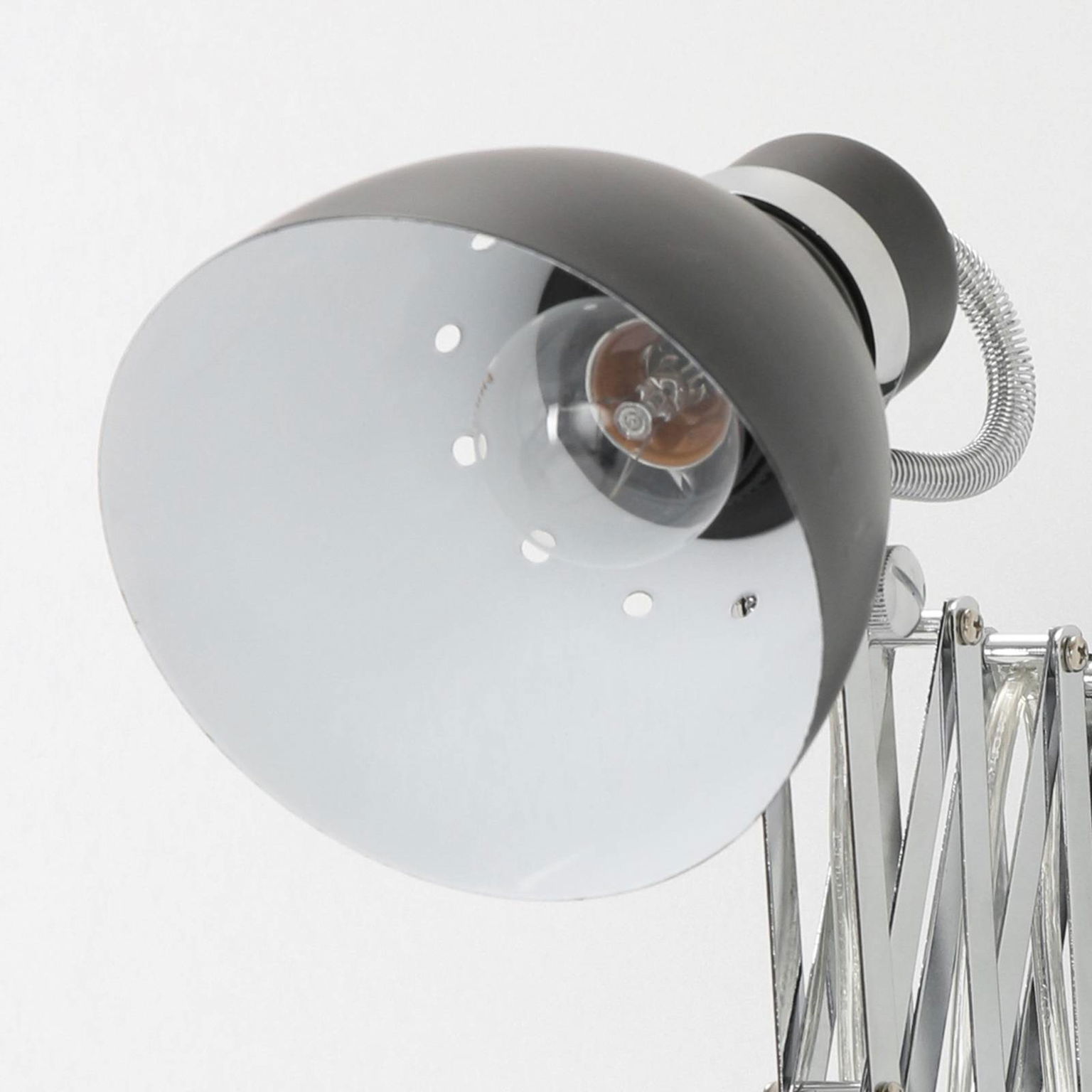 Pružinová nožnicová lampa, čierna/chróm – obrázok 4