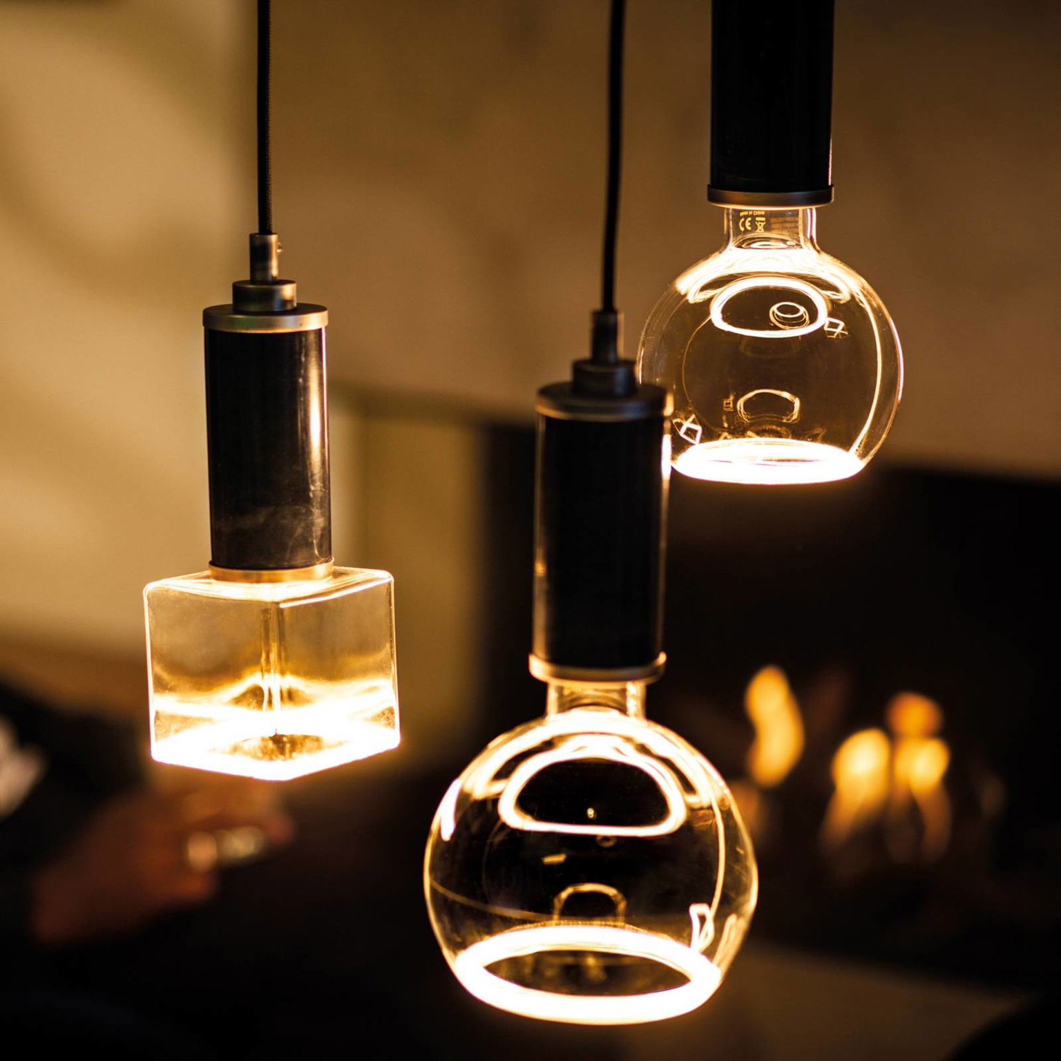 SEGULA LED floating cube 86 E27 4,5W biela číra – obrázok 5