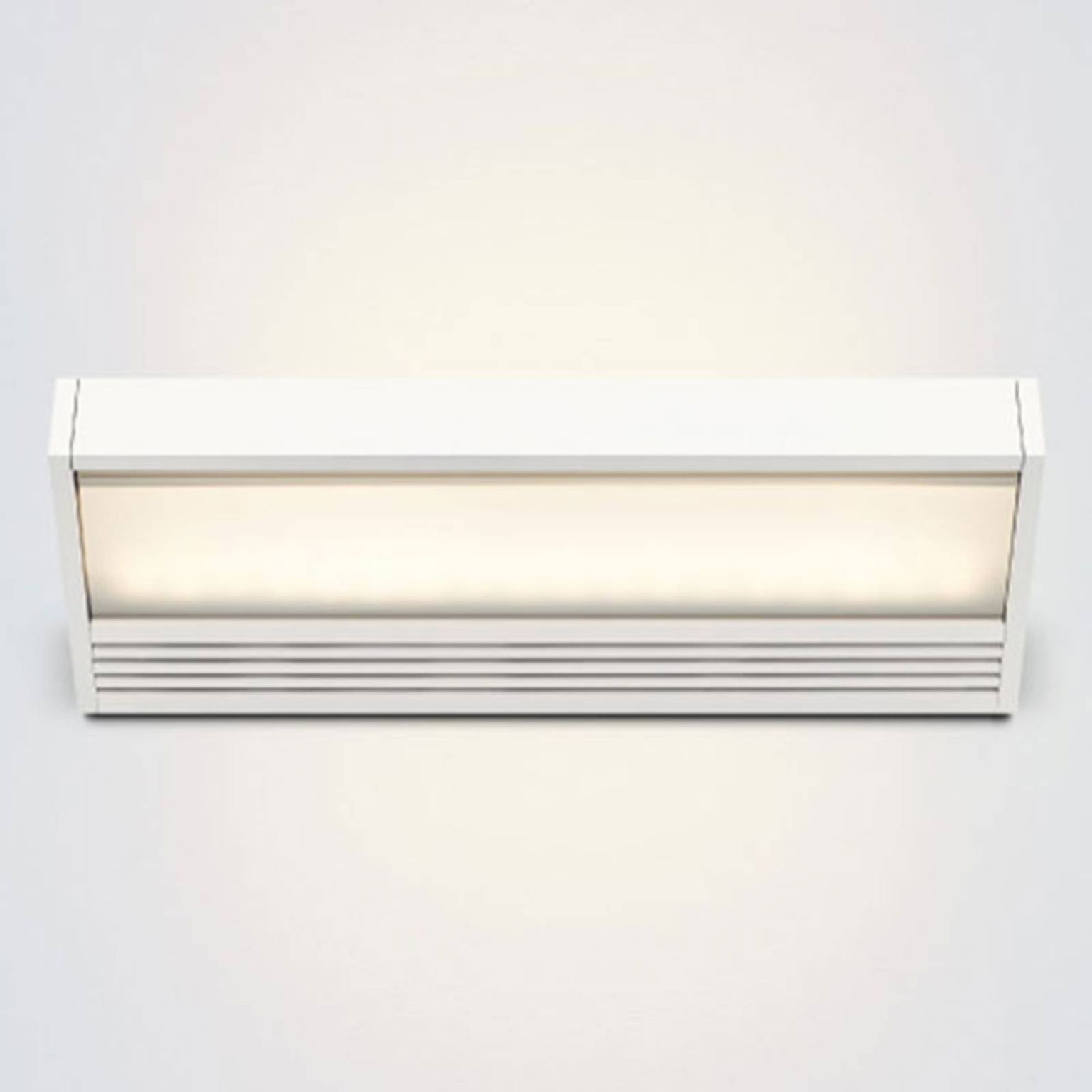 serien.lighting SML – nástenné LED svetlo v bielej
