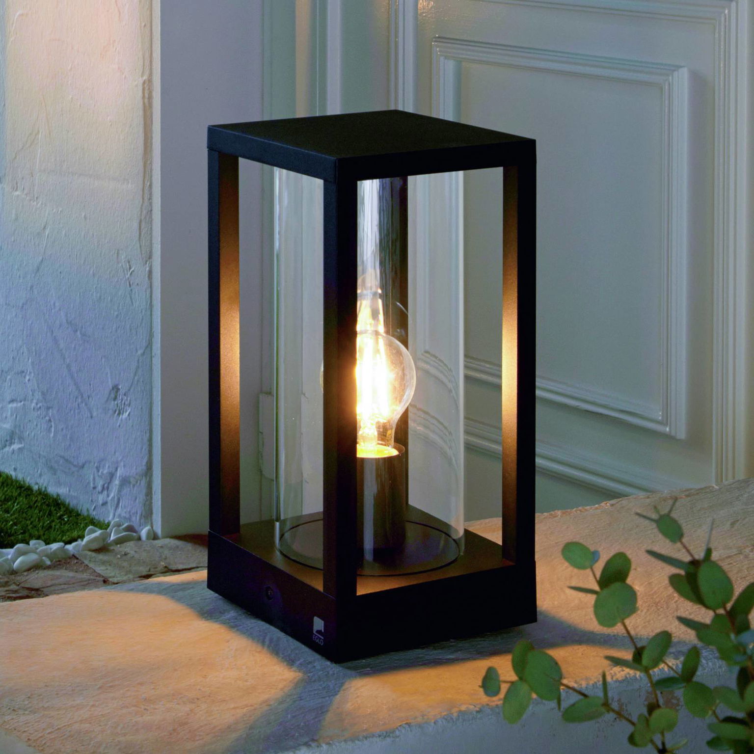 Stojaca lampa Cascinetta, šírka 15 cm, čierna, kovová – obrázok 3