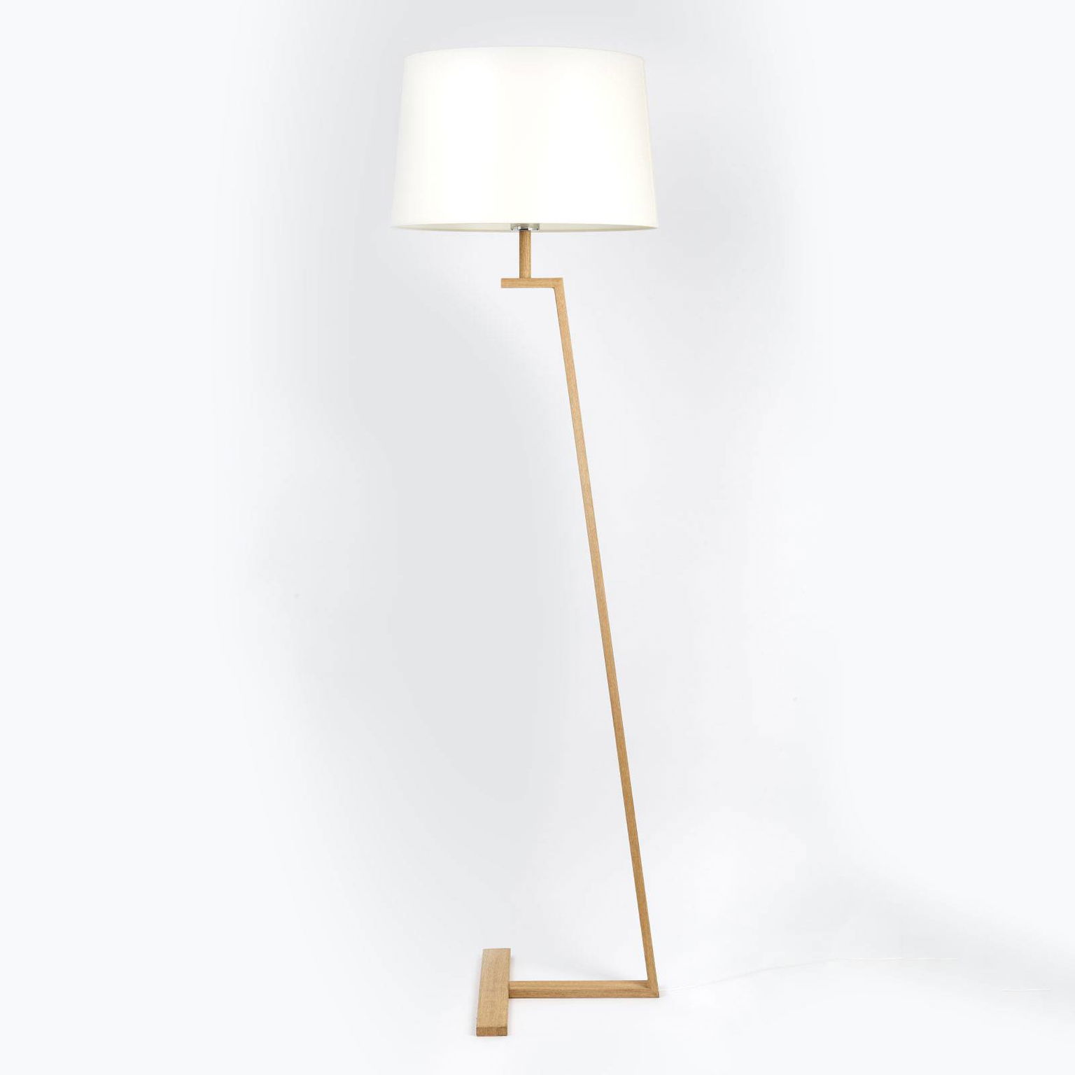Stojaca lampa Memphis LS textilné tienidlo, biela – obrázok 2