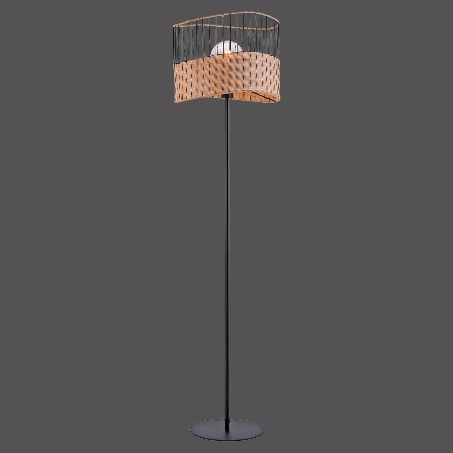 Stojaca lampa Reed z dreva a kovu – obrázok 4