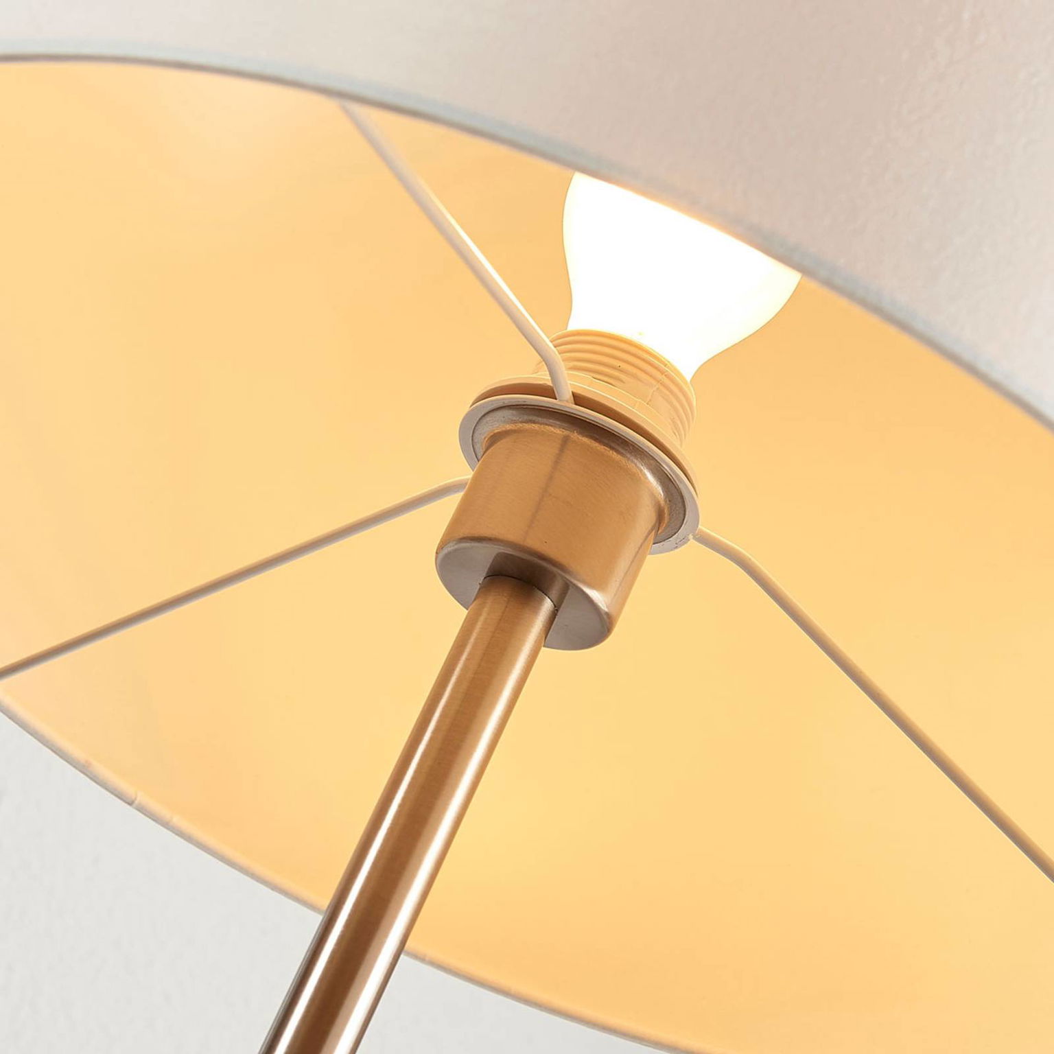 Stojacia lampa Lindby Parsa, biele, textilné, výška 167 cm, E27 – obrázok 5