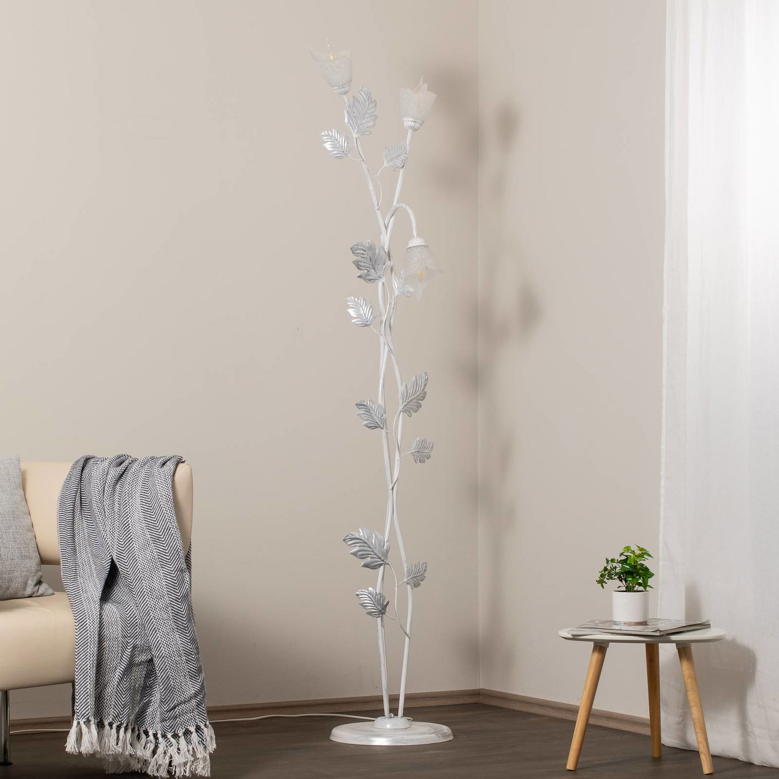 Stojacia lampa Marilena vo florentskom štýle 3-pl – obrázok 2
