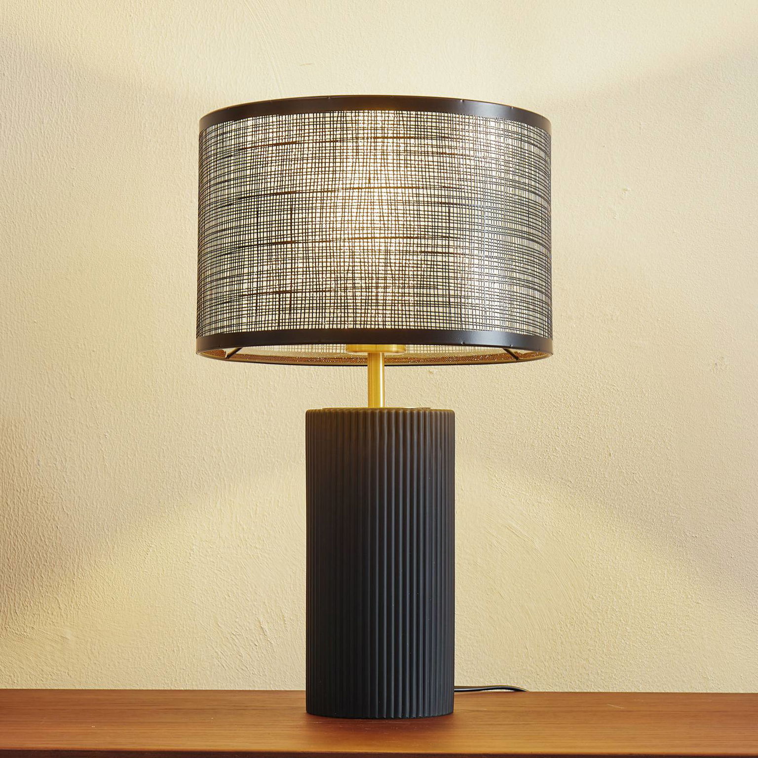 Stolná lampa Lindby Sorscha, čierna, železo, Ø 26 cm