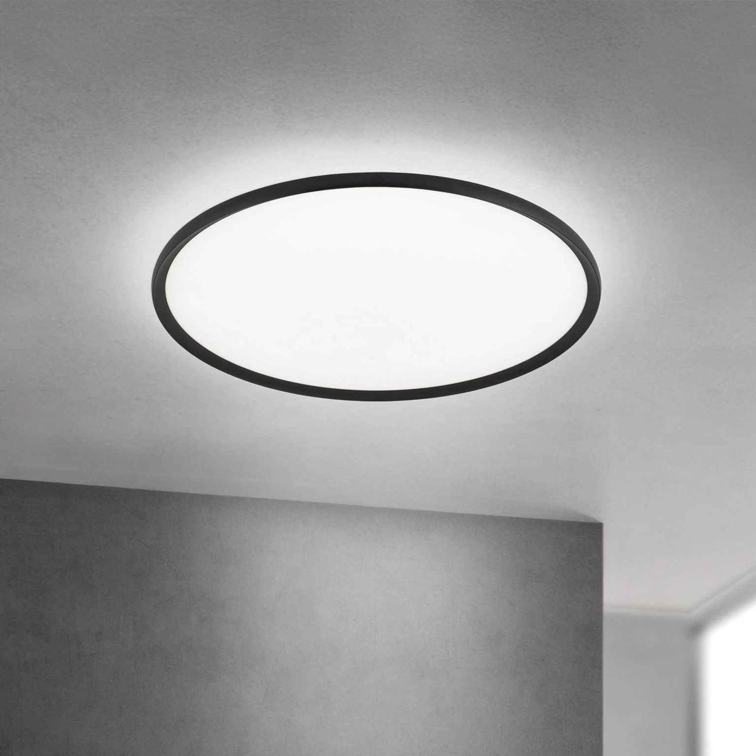 stropné LED svetlo Kant, Ø 80 cm čierne, CCT kov/plast