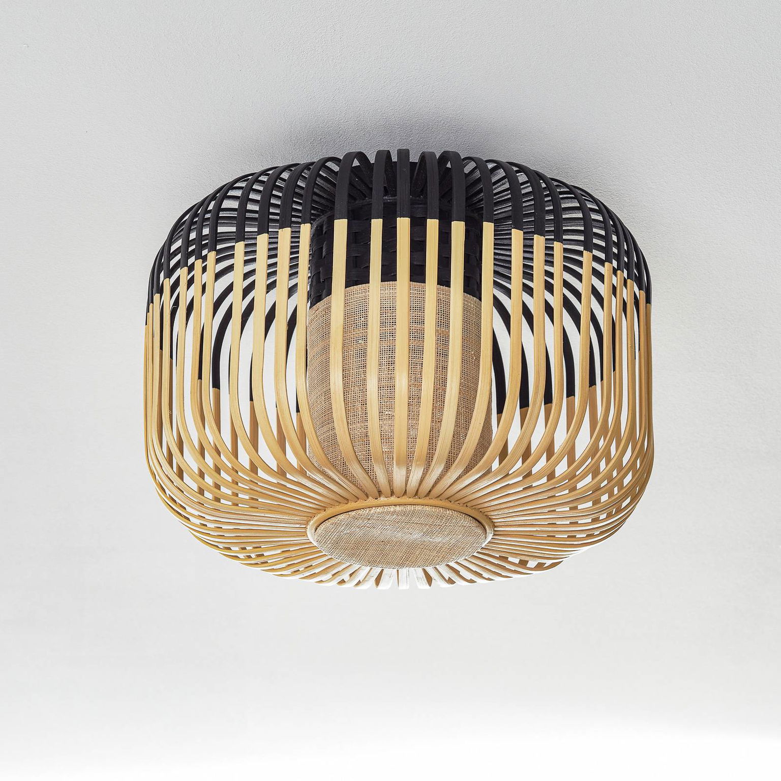 Stropné svietidlo Forestier Bamboo Light S, Ø 35 cm, čierne – obrázok 2