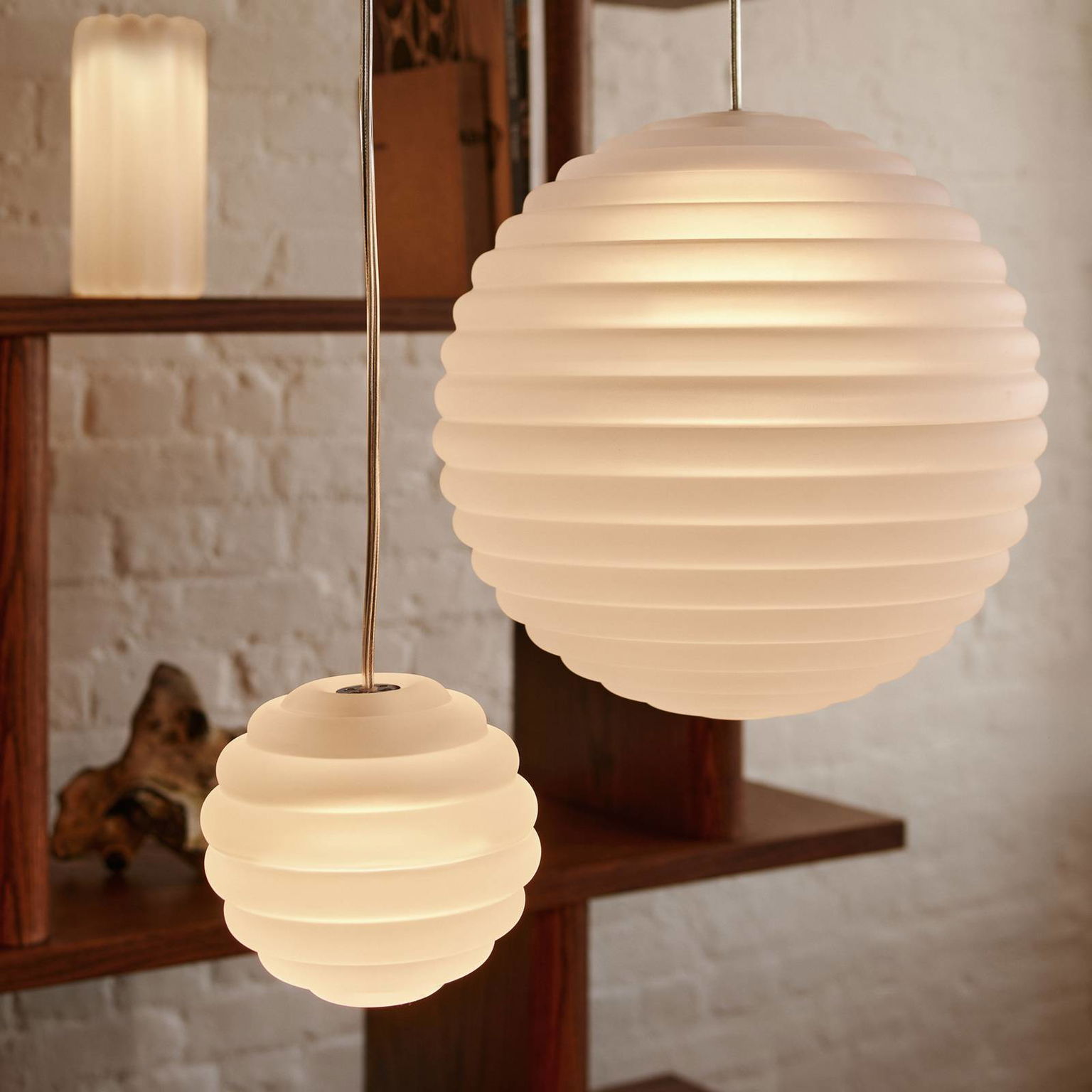 Tom Dixon LED závesné svietidlo Press Sphere, matné, Ø 30 cm – obrázok 3