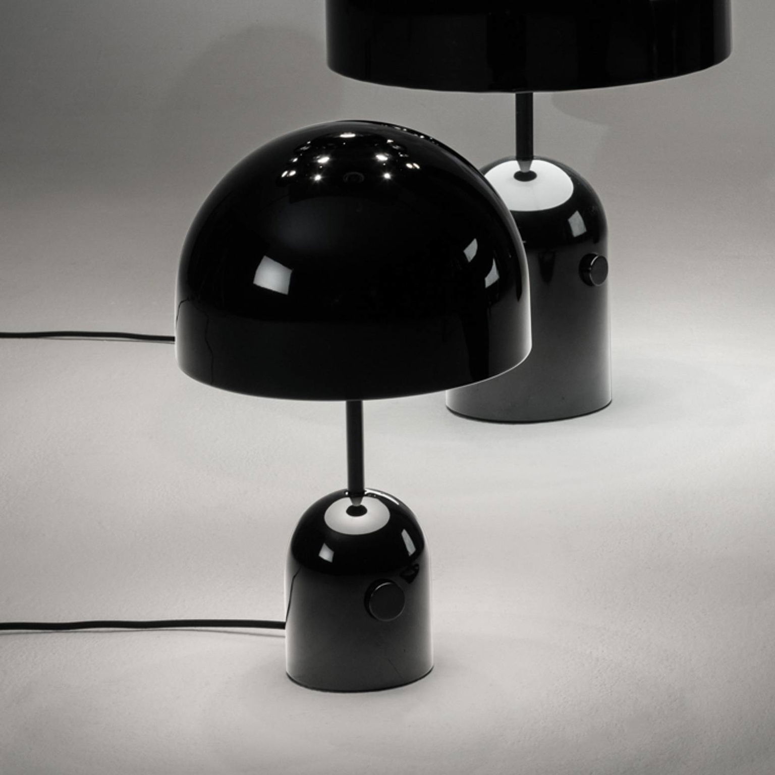 Tom Dixon Stolová LED lampa Bell, čierna, výška 43 cm, stmievateľná