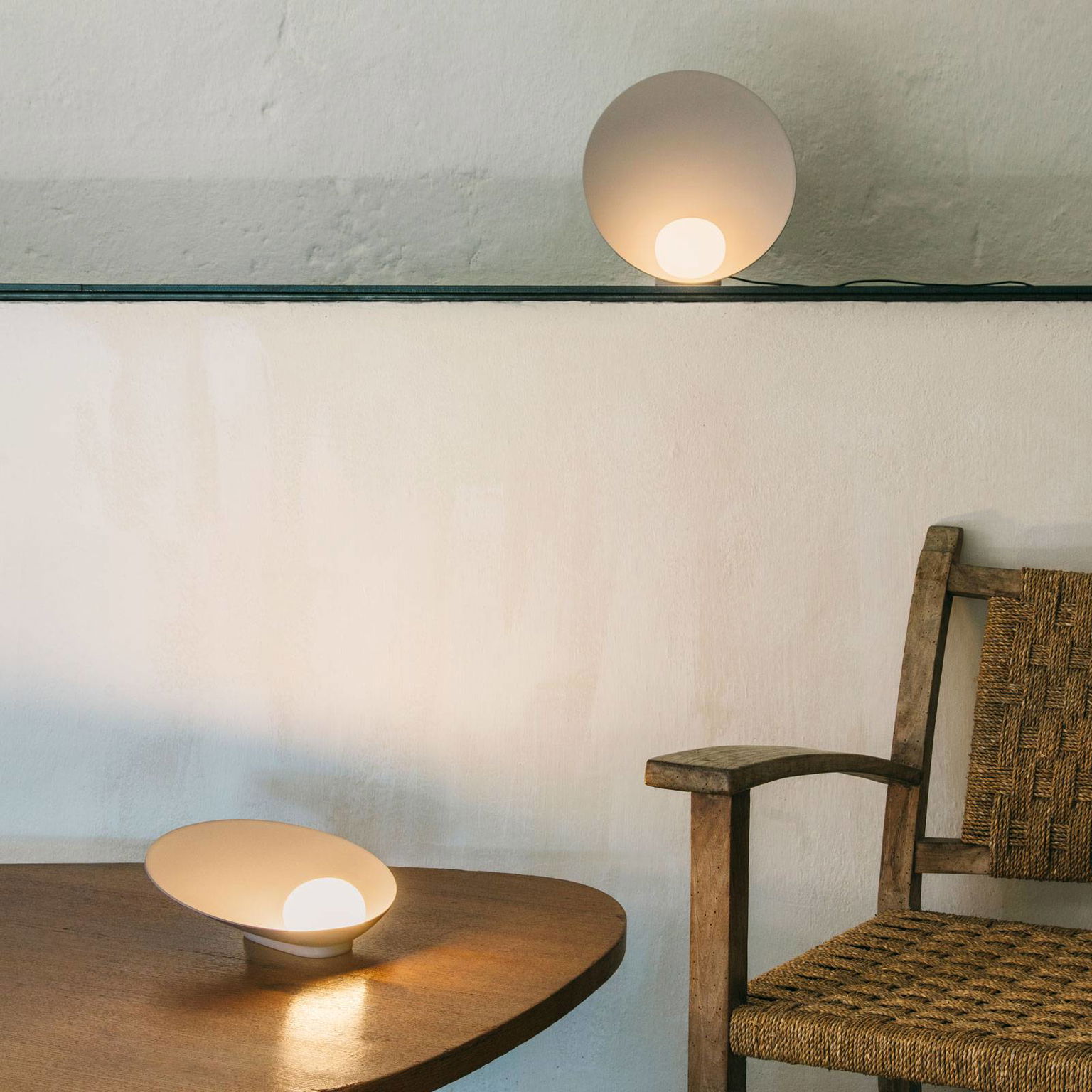 Vibia Musa 7402 stolová LED lampa ležiaca, taupe – obrázok 2