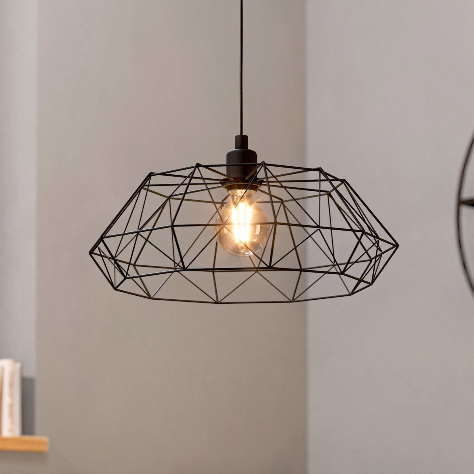 Závesná lampa Carlton 2, čierna Ø 45,5 cm