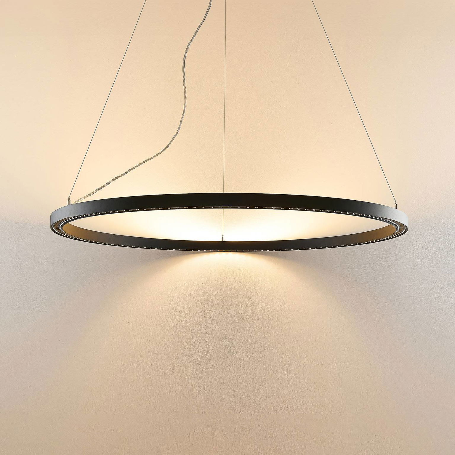 Závesné svietidlo Molto Luce LED Perfora Pro, čierne, Ø 120,5 cm – obrázok 5